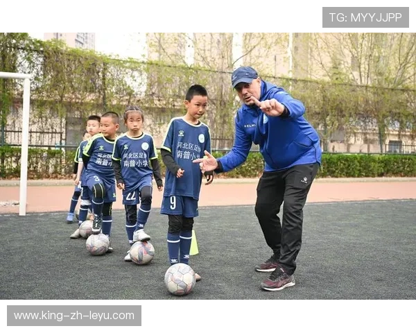 足球青训营设立学员学业与训练双向支持机制确保成长稳定，足球青训营报名条件